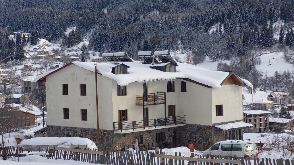 Roza's guest house photo