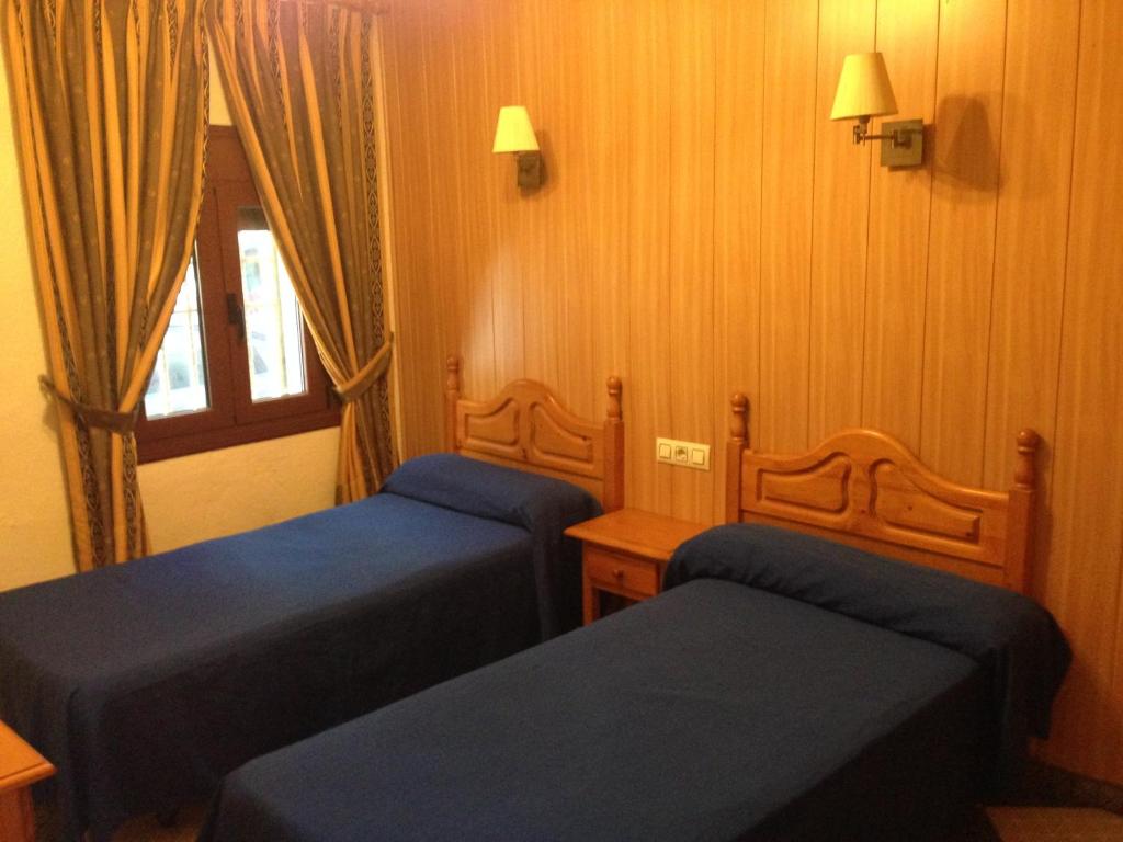 Hostal Delfin Verde - 4