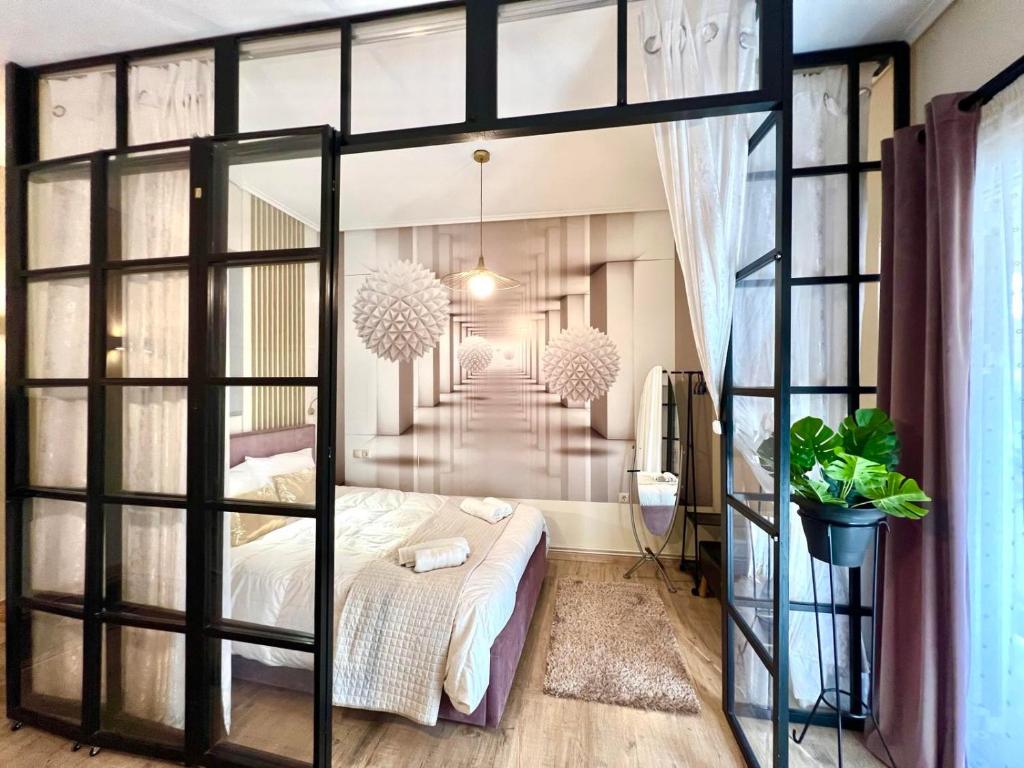 Luxury seafront house nearby Delphi — Hotel in Kamena Vourla