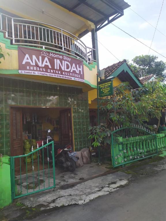 Penginapan Ana Indah photo