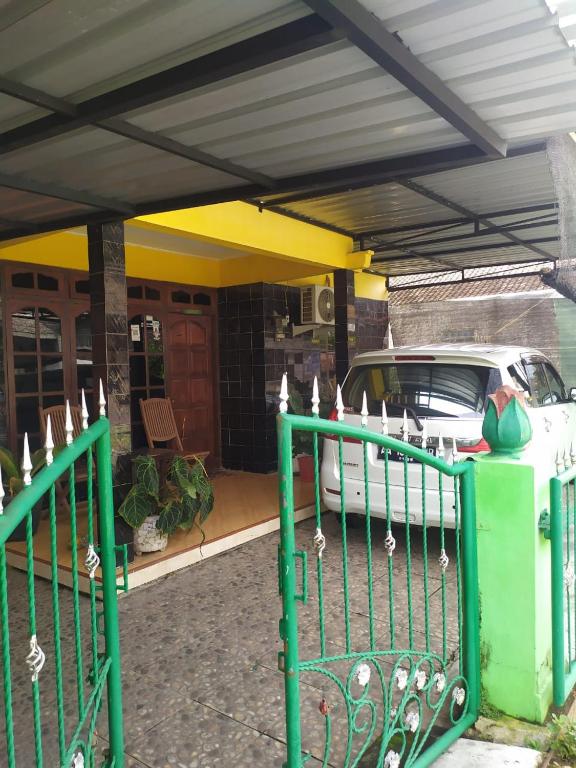 Penginapan Ana Indah photo