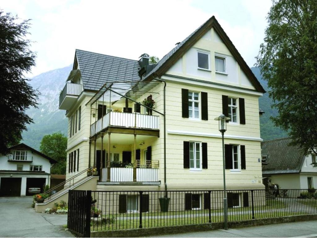 Haus Corona - 2