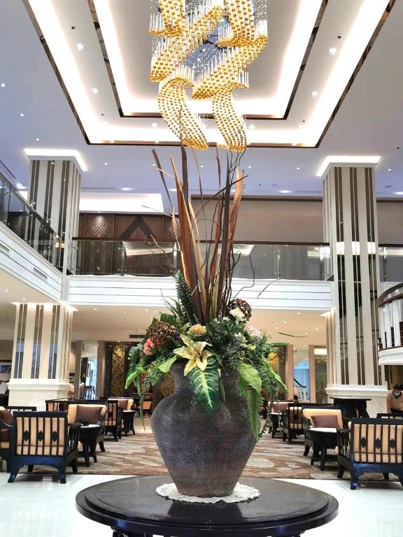 フロント・ロビー