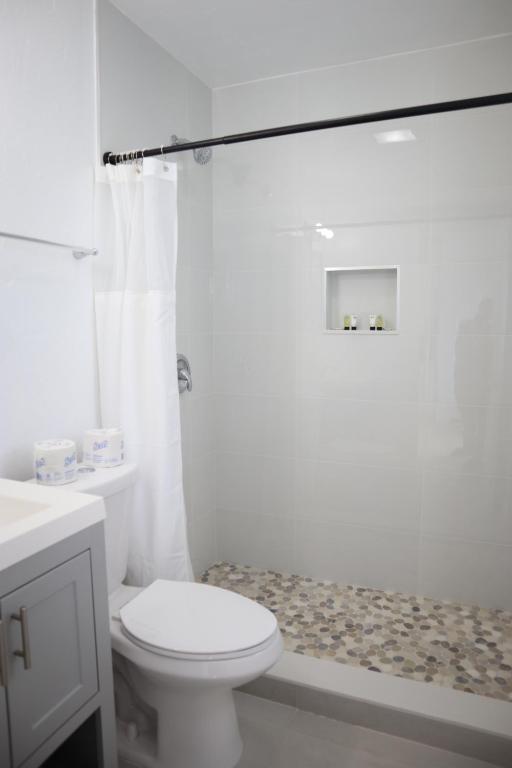 Singer Island Inn Studio/ Walk to the Beach photo