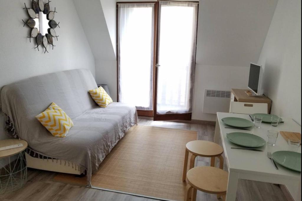 Apt With Balcony At 350 m From The Beach, Cabourg