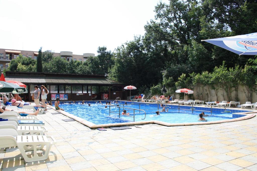 Sunny Varshava Hotel- безплатен паркинг на 5 минути от хотела и трансфер до паркинга photo