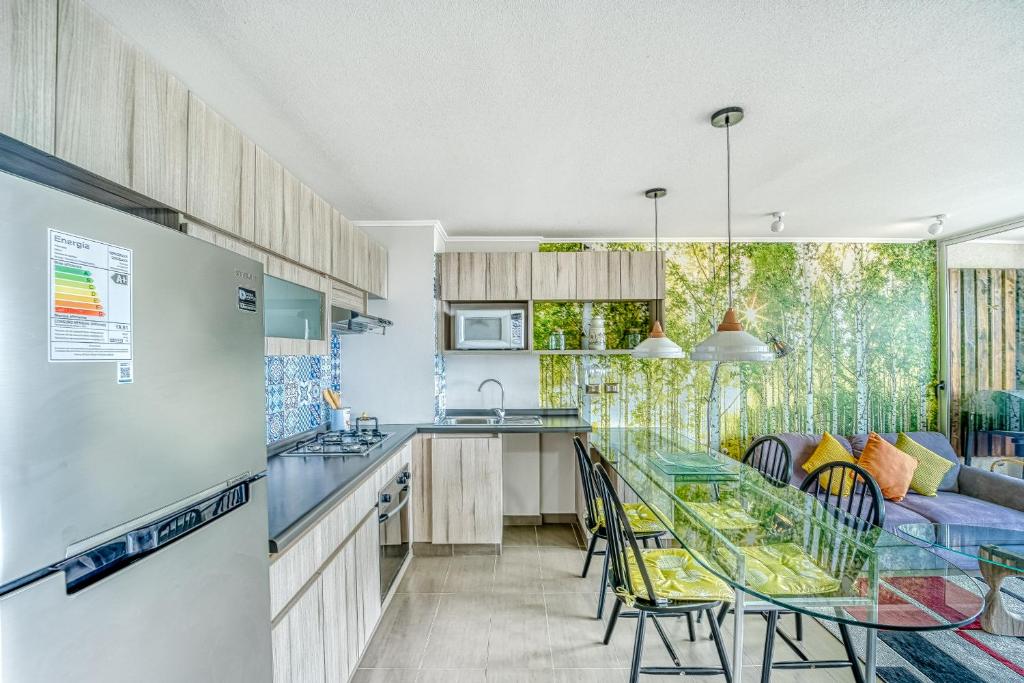 Blue Oasis 2BR W/ Pool, Smart TV, Parking & Gym - 5