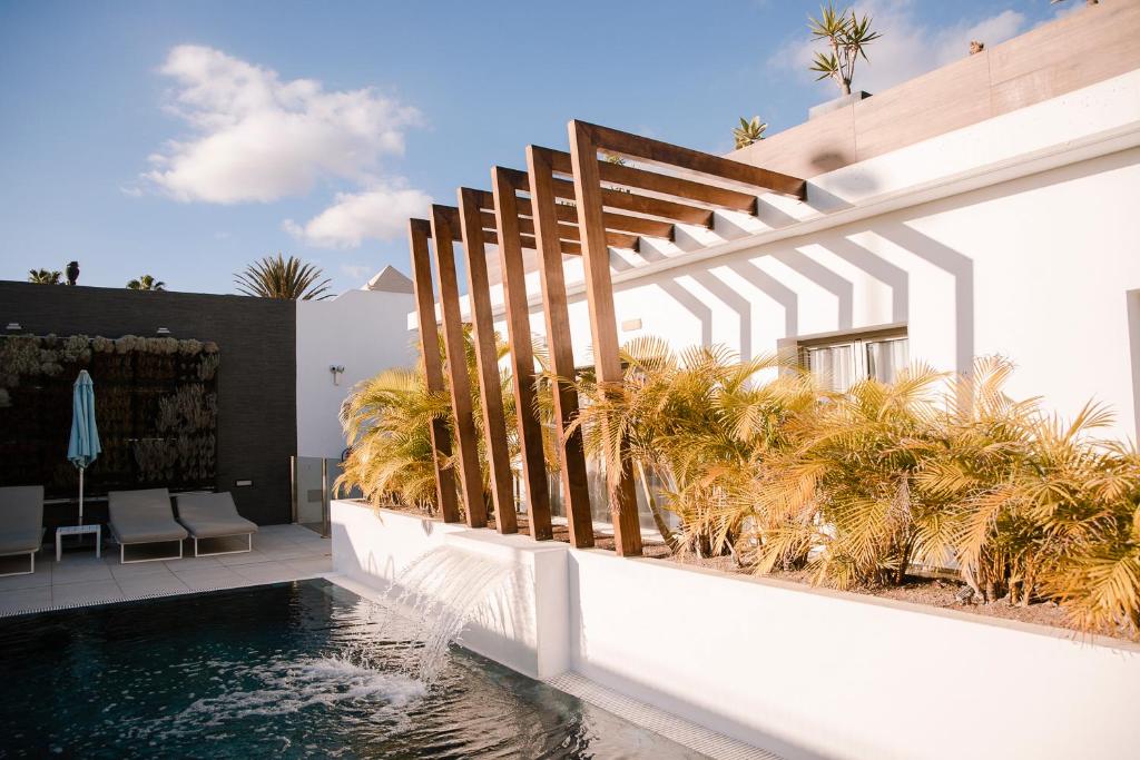 Aevum Resort — Swimming pool in Playa del Ingles, Canary Islands