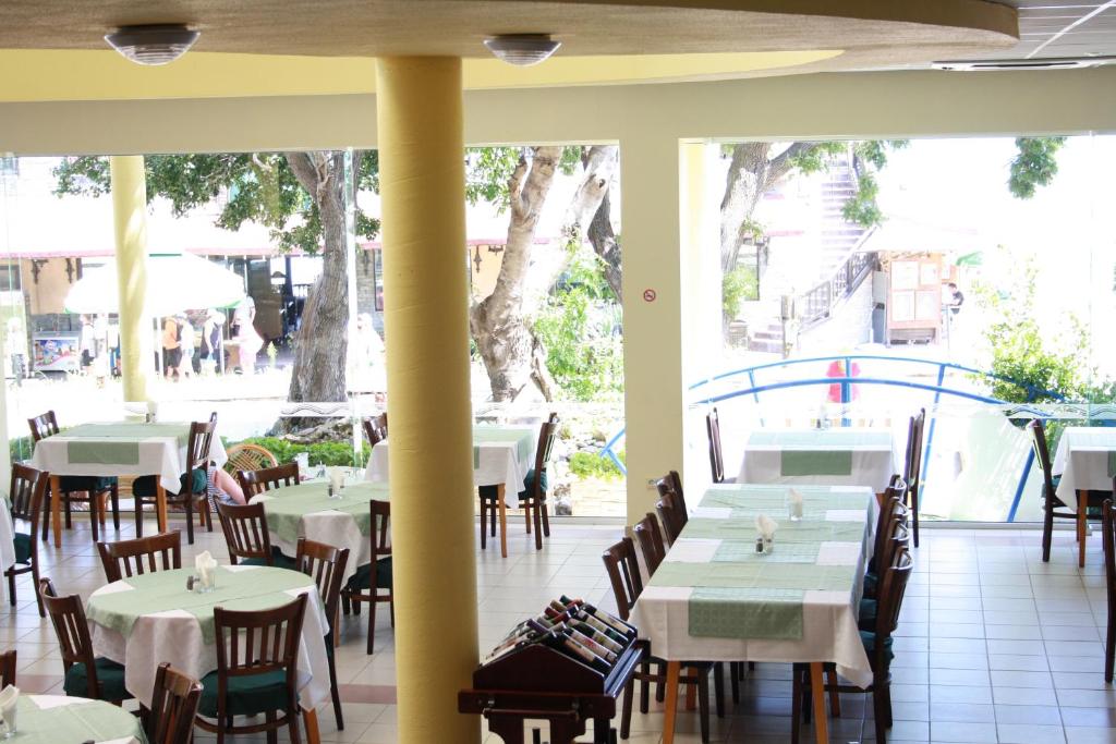 Bonita Hotel — Restaurant & bars in Golden Sands, Varna Region