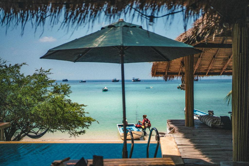New Heaven Dive Resort photo