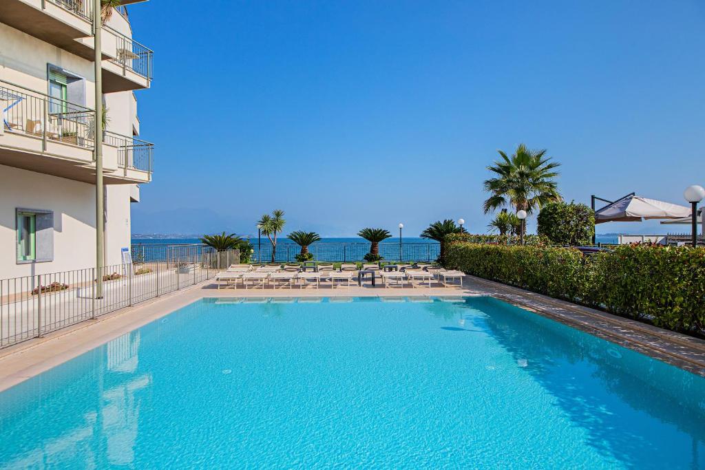 Residenza Miralago by Wonderful Italy — Hotel in Desenzano Del Garda