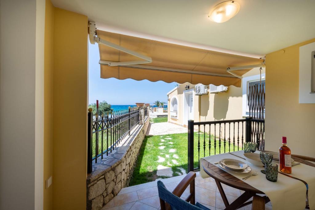 Sea Breeze Hotel & Apartments photo