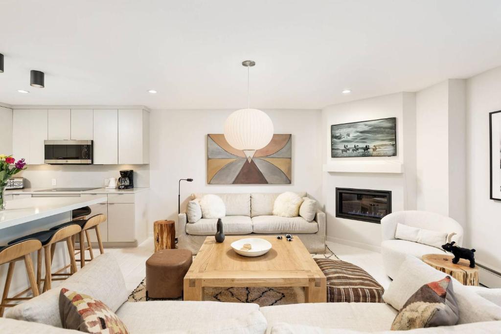 Shadowbrook 103, Snowmass Village