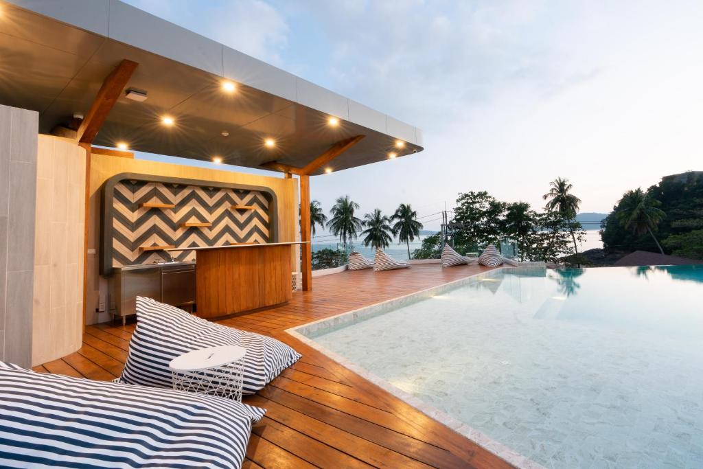Swimming pool, Panwaburi Beachfront Resort in Phuket