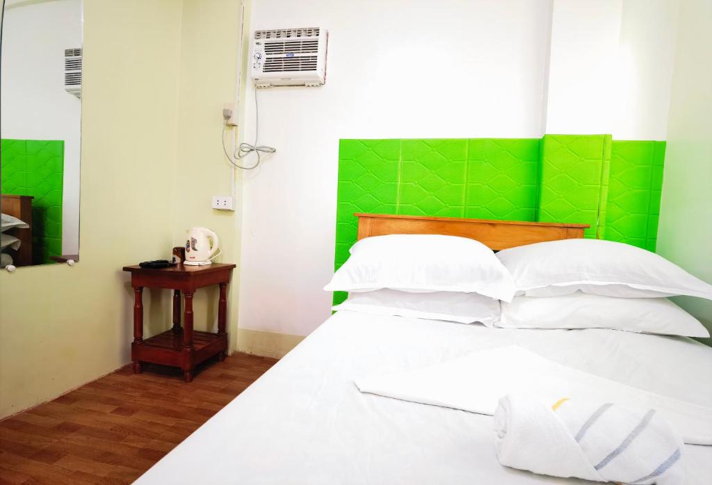 RedDoorz D128 Lodge Cagayan Valley — Hotel in Tuguegarao City
