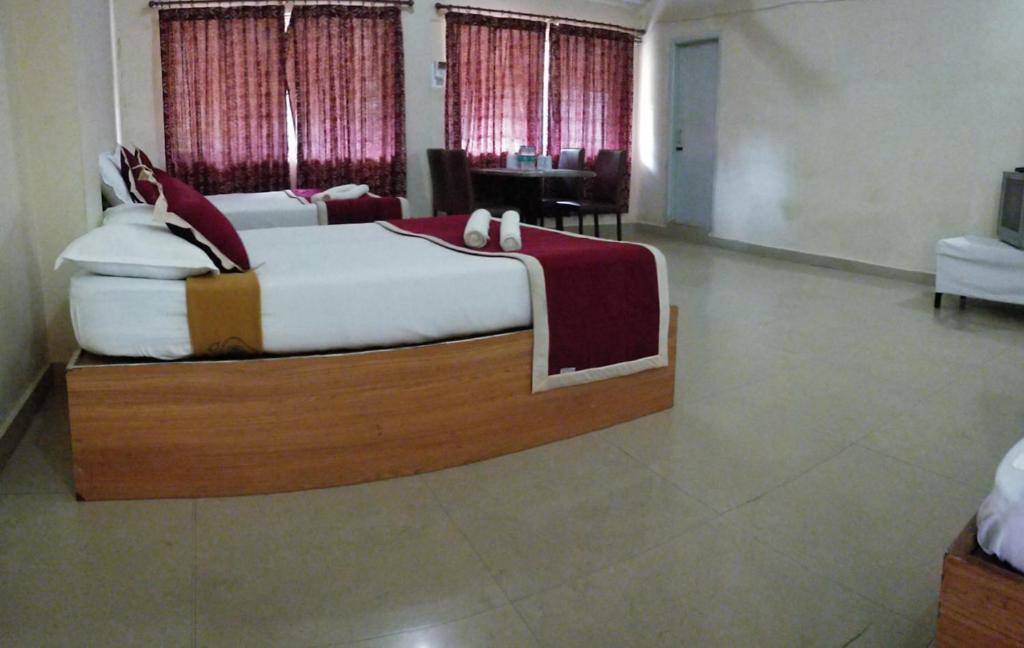 KSTDC Hotel Mayura TalaKaveri, Bhagamandala photo