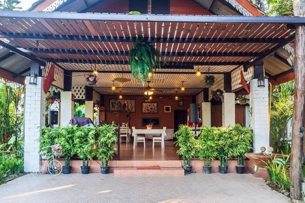 Restaurant, Banviewnam Camping & Resort in Mae Hong Son