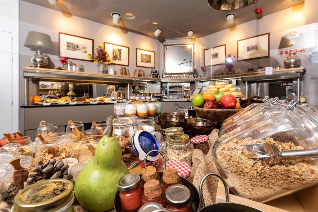 プチ パレス サヴォイ アルフォンソ XII - Dining image