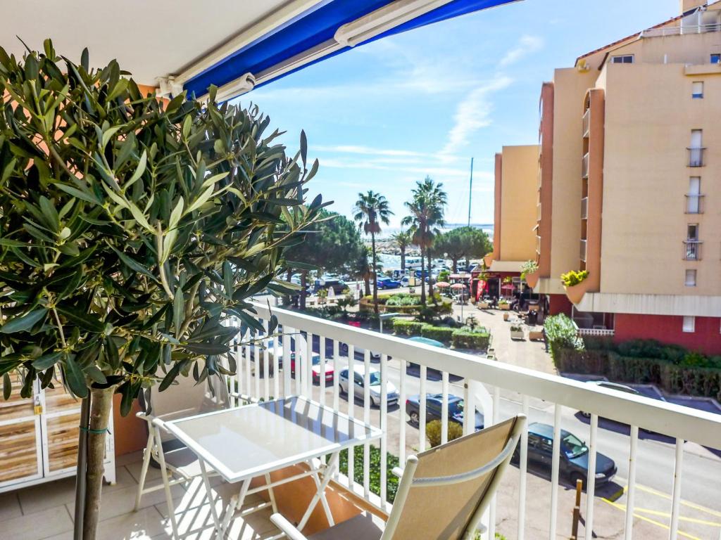 Apartment Le Méditerranée-2 by Interhome - 2
