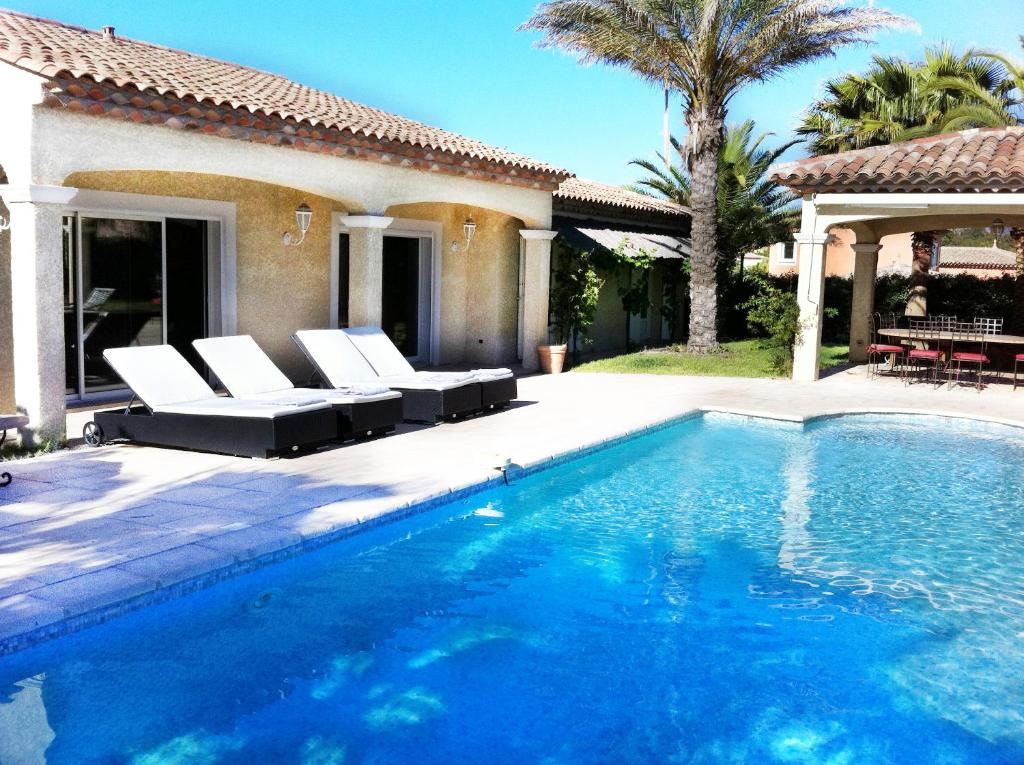 Luxueuse Villa Récente à Saint Raphaël de Plain Pied - 5