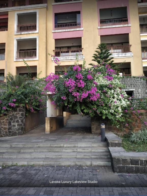 Lavasa Luxury Lakeview Studio