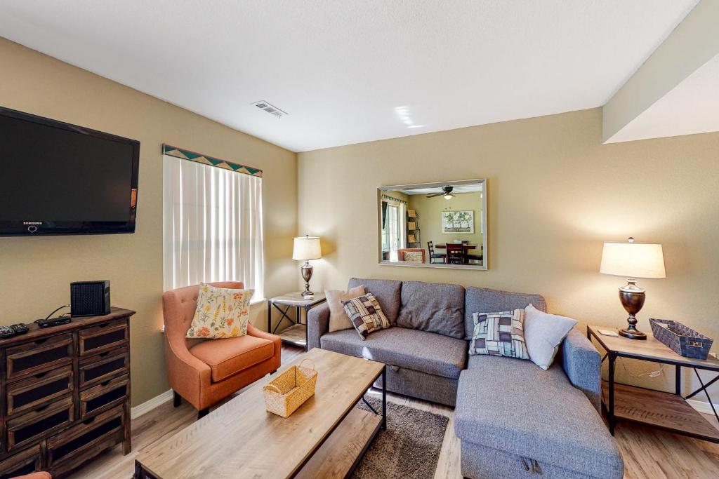 Fall Creek Resort 590-2, Branson