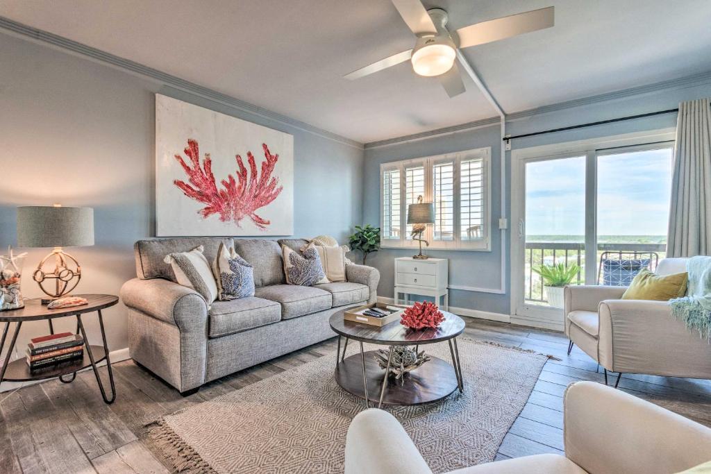 PCB Beachfront Coastal Abode at Pinnacle Port!, Panama City Beach