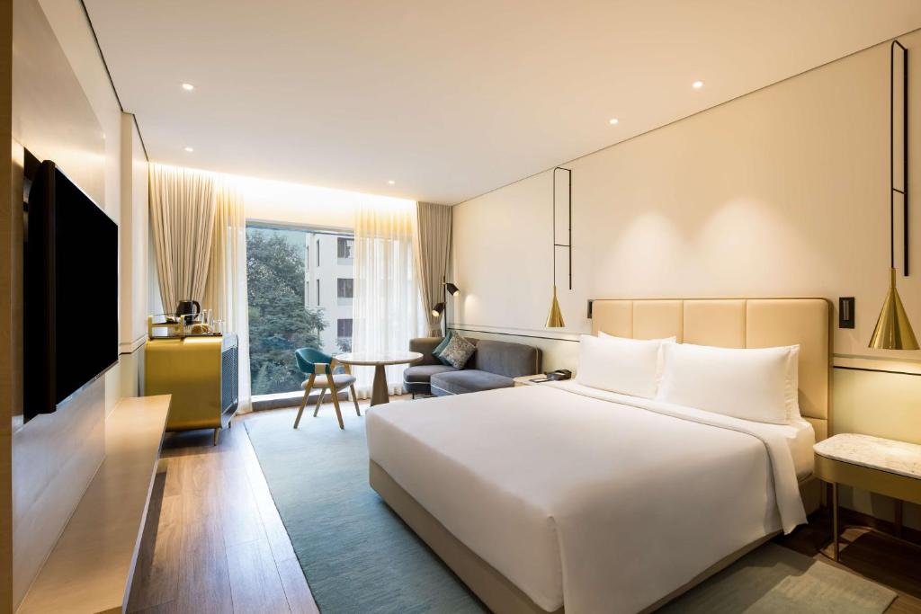 래디슨 블루 뭄바이 수영장 사진