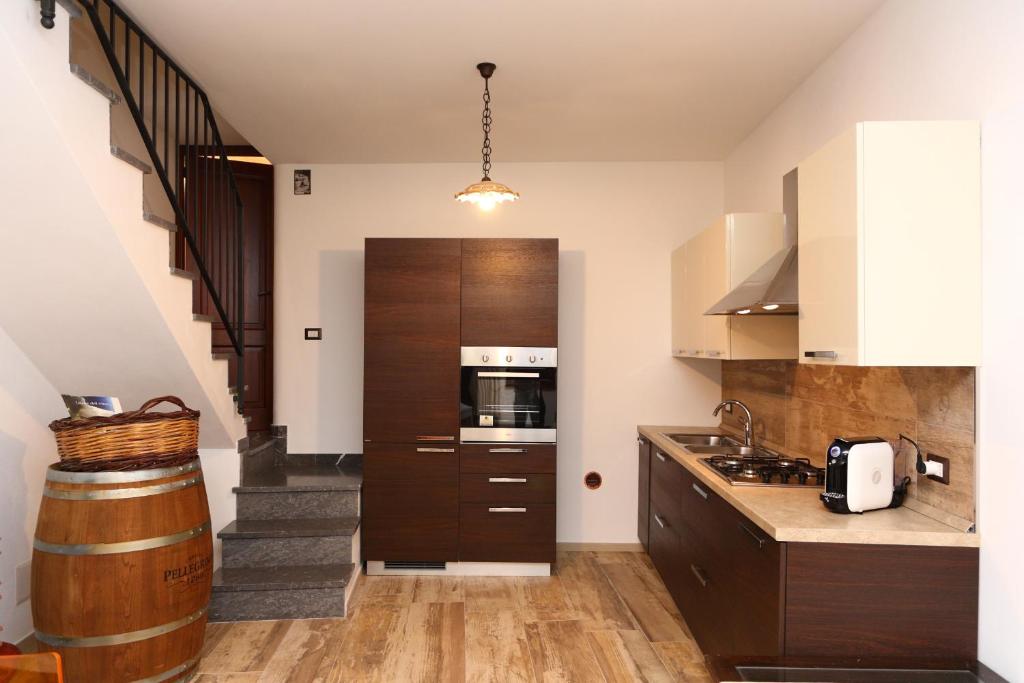 Wine House (by Vacation Service) - 4