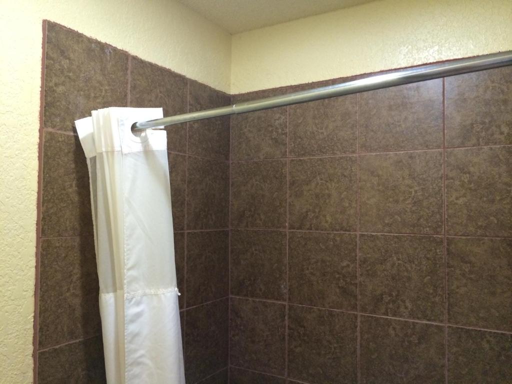 Lake Shore Motel photo