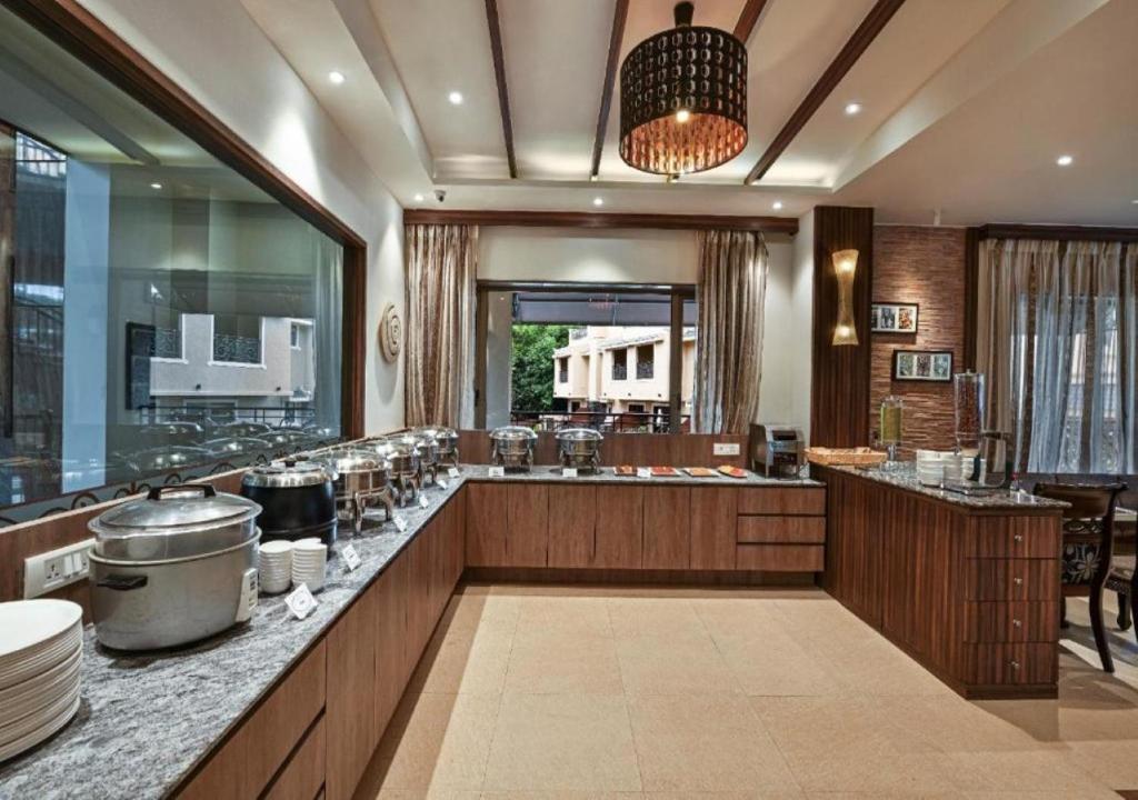 Restaurant, Meritas Crystal Resort in Lonavala