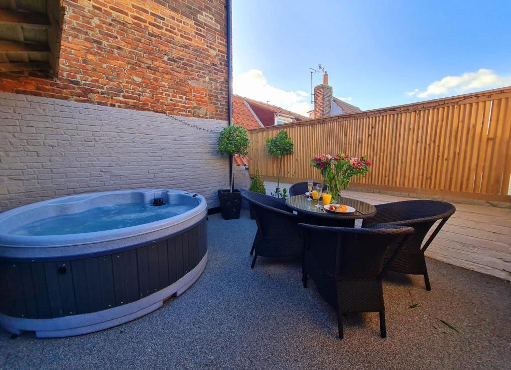 Bensons Gem - Cyanacottages, Whitby