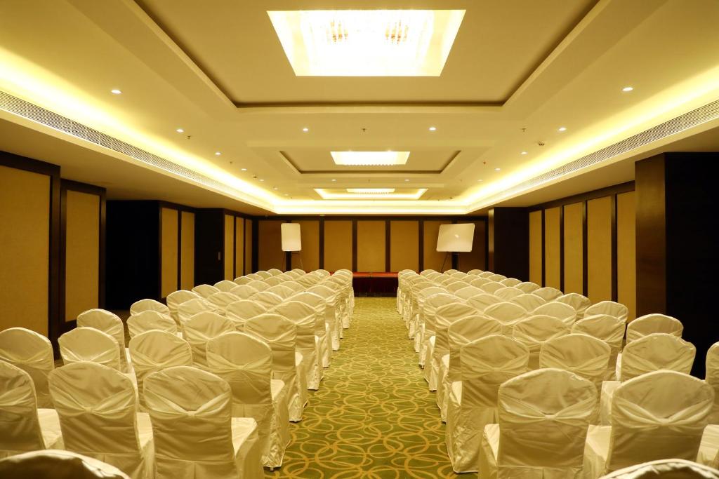Highly rated by business travelers