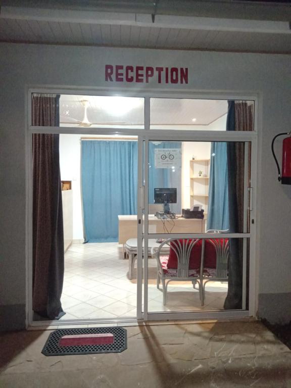 ENZI FURNISHED APARTMENT DIANI photo