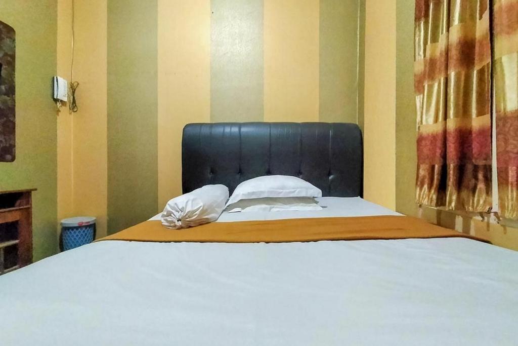 Hotel Fikry Toli Toli 주차장