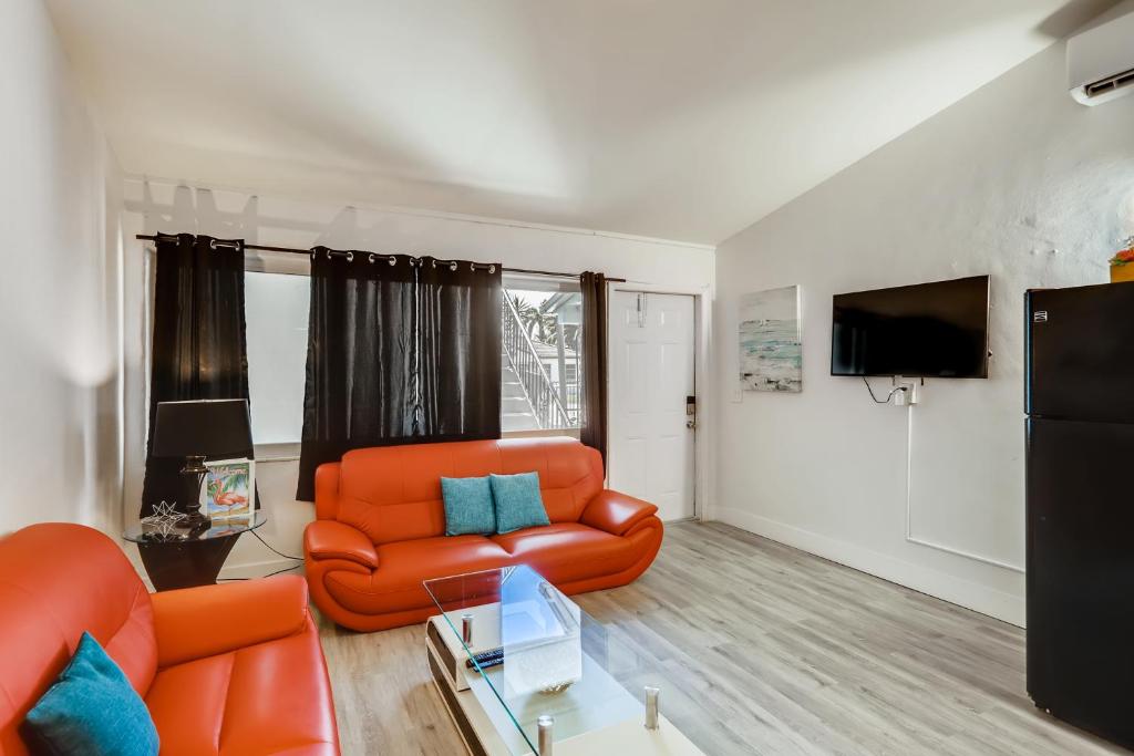 Coral Sands 1br/1ba Close 2 Beach! photo