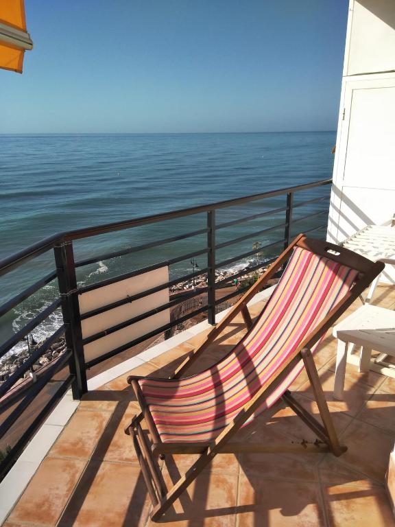 Junto al Mar - 2