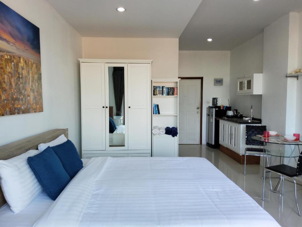 The Bell Condo Mountain view photo
