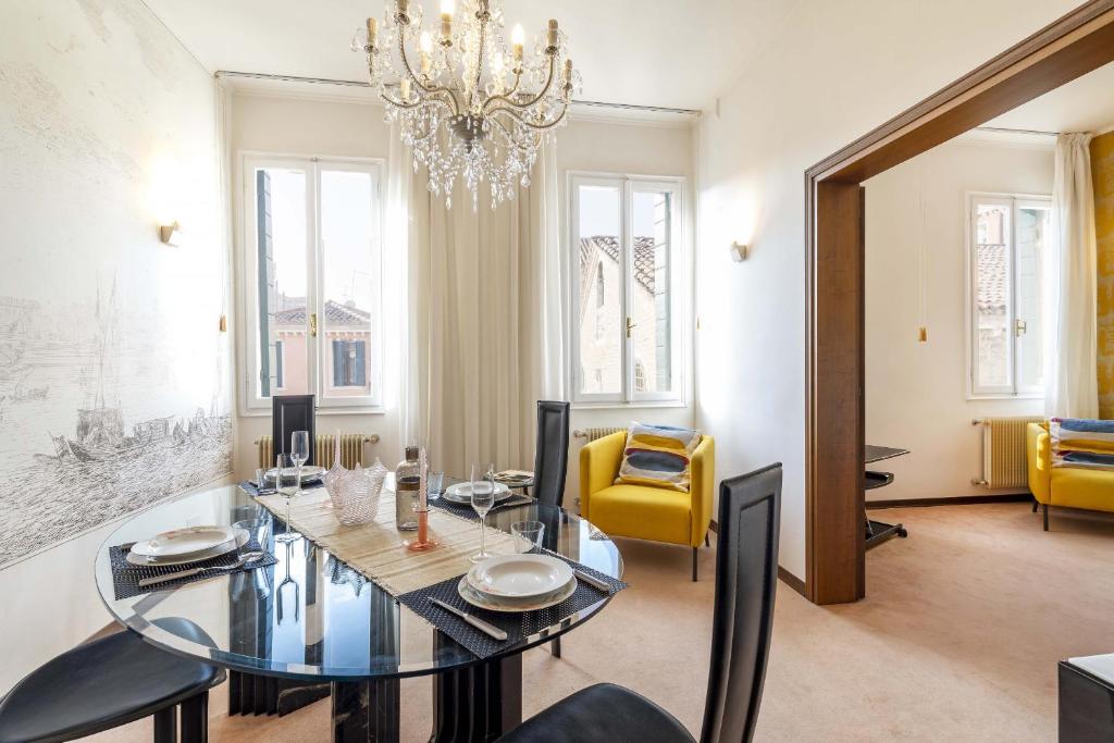 Campo San Toma' - Tiffany Apartment — Hotel in Venice