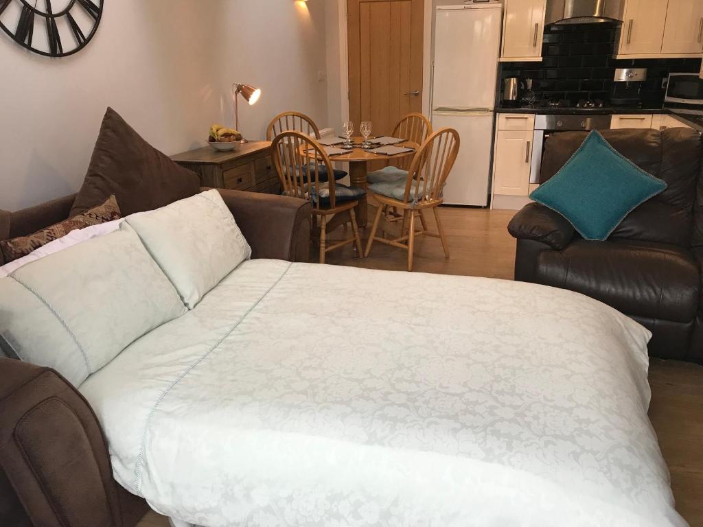 Cozy Lodge with Private Garden and BBQ, Barton upon Humber photo 2