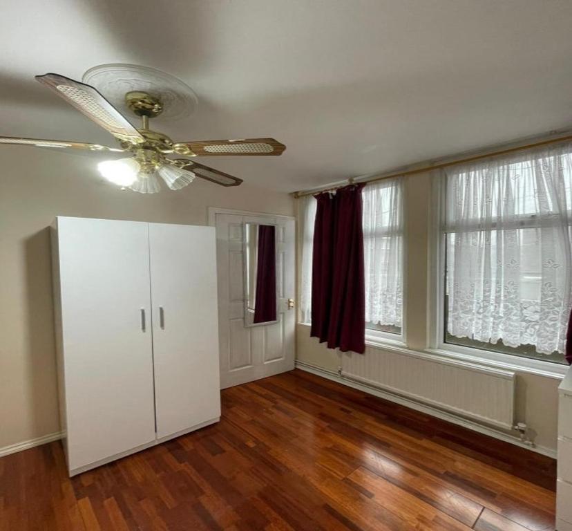 41 Tanners Endlane photo