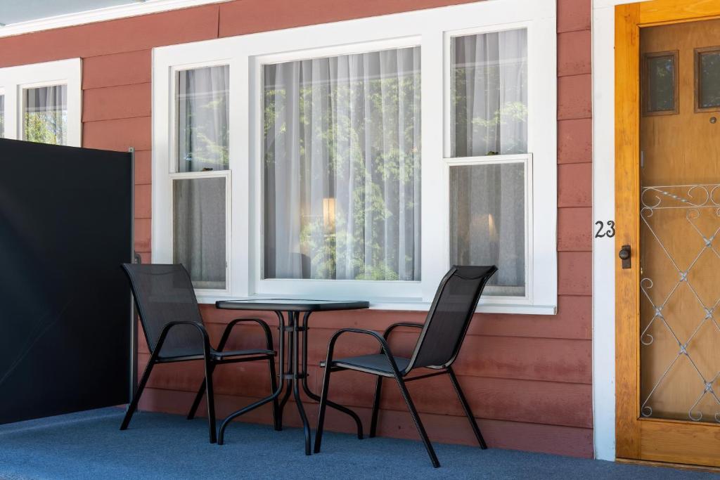 Highbrook Motel photo