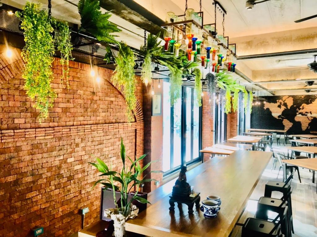 阁楼202酒店 (Loft 202 Hotel)