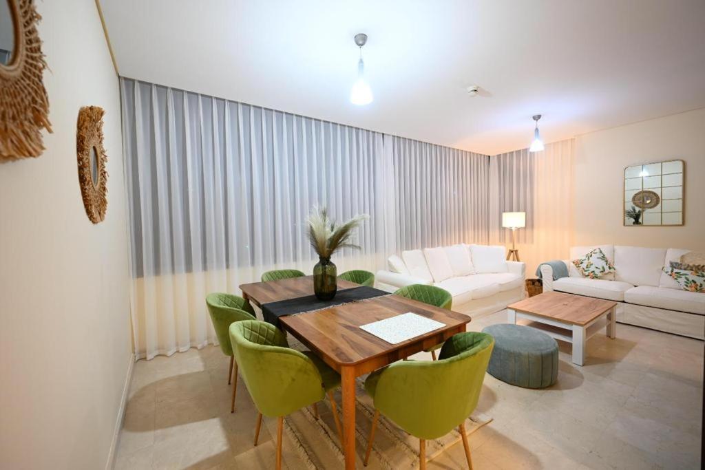 Cozy and very well-lit apartment in DIFC