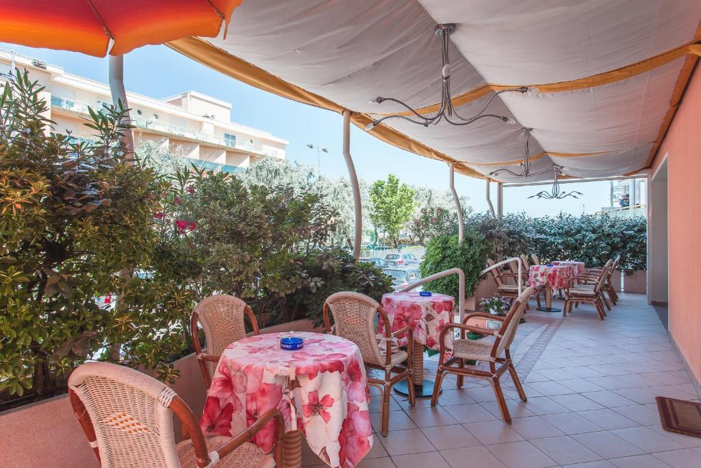 Hotel Joli - 5