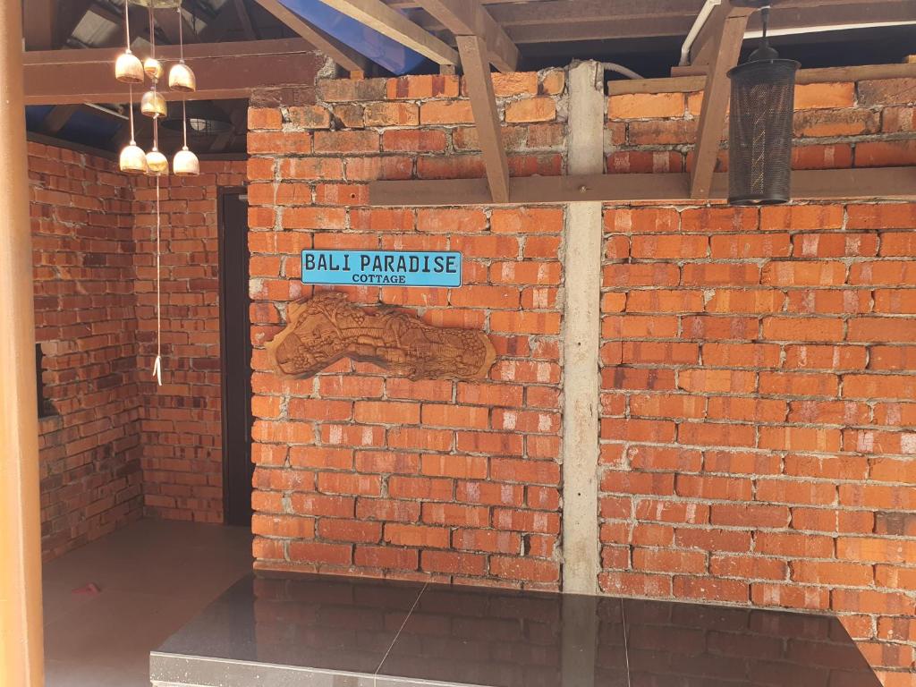 Bali Paradise Cottage — Hotel in Banting