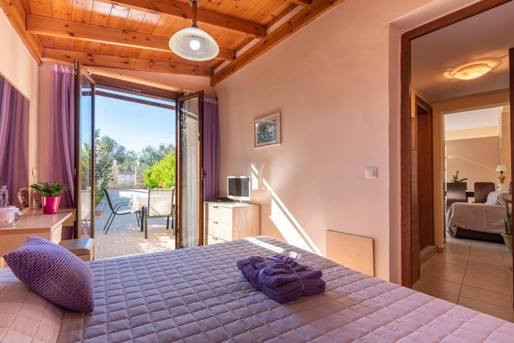 Maria’s home with Terrace, close to the Beach, Kos