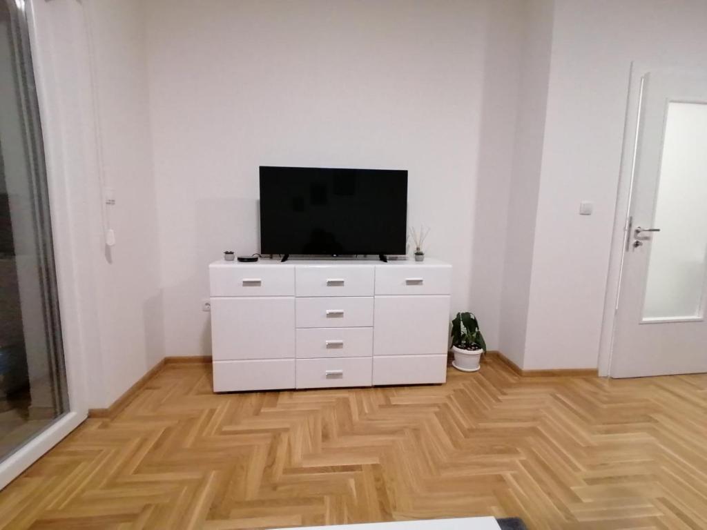 MM Vera Apartments - 3
