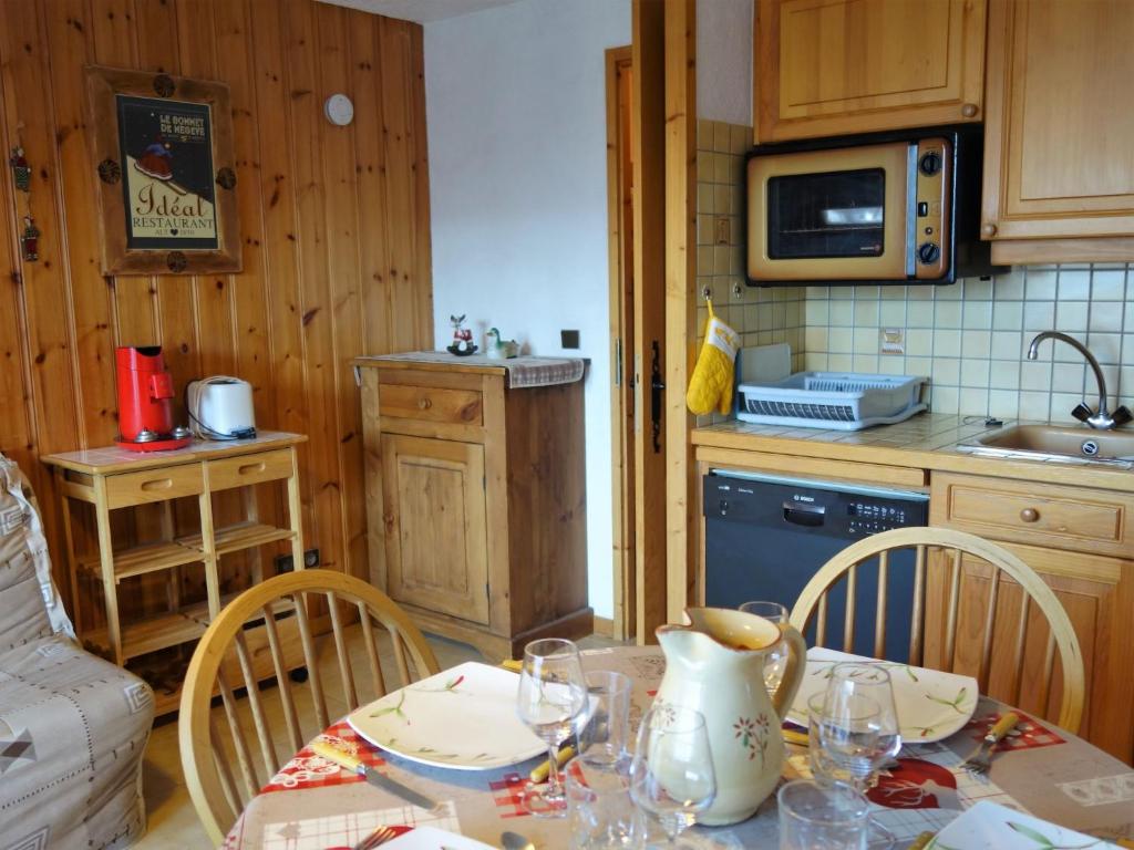 Studio La pointe des Aravis 4 by Interhome - 3