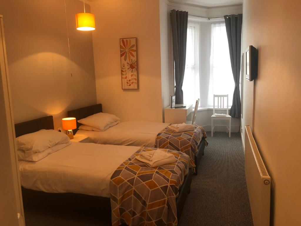 Twin Room with Sea View